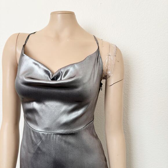 [Urban Outfitters] Silver Metallic Asymmetrical Mallory Mini Dress Size Medium M - Picture 6 of 12